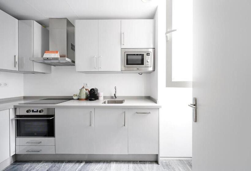 Apartament 3 Dormitoare, Numa I Jondo Apartments