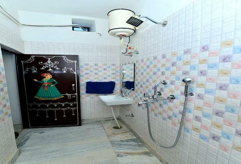 标准间, L G Guest House
