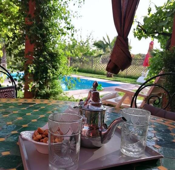 Номер Стандарт Вид на Бассейн, Villa Darga Rouge
