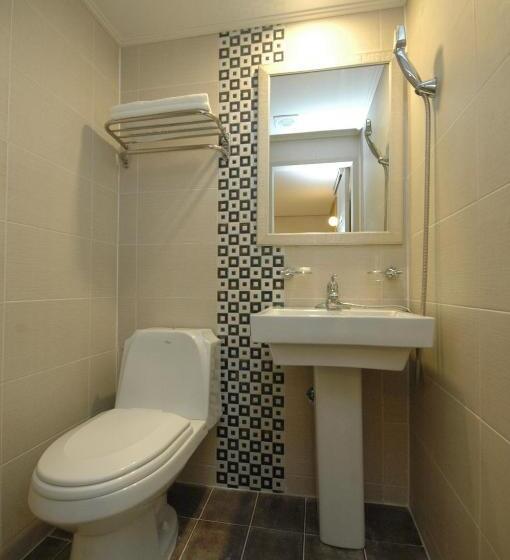 스탠다드 트리플 룸, Dongdaemun Hwashin Hostel