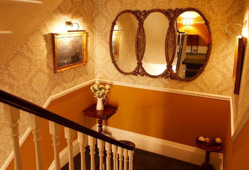 Стандартный Номер Нижний Этаж, Ashburton House  B&b