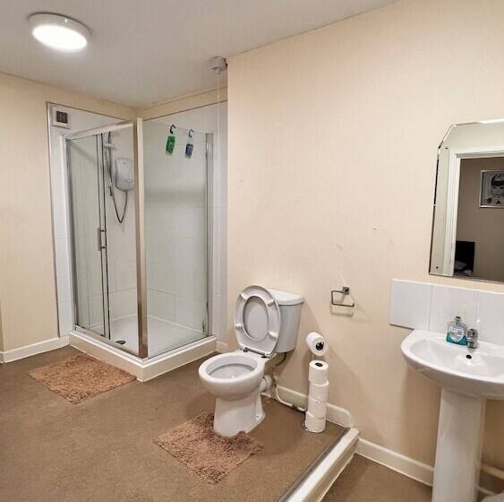 Quarto Familiar, Castle Lodge Guest House 86 88 Sheil Rd L6 3af