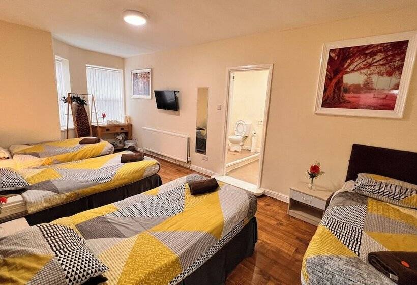 Quarto Familiar, Castle Lodge Guest House 86 88 Sheil Rd L6 3af