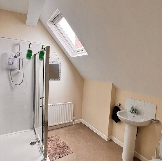Quarto Familiar, Castle Lodge Guest House 86 88 Sheil Rd L6 3af