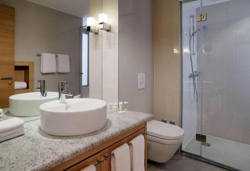 מיטת קינג בסוויטה, Residence Inn By Marriott Sarajevo