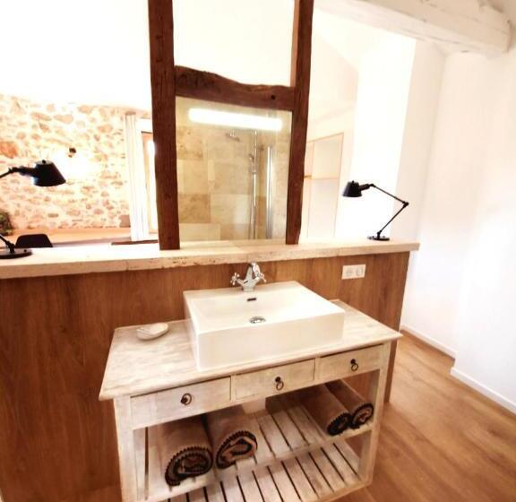 Дом 4 Спальни, Barbarens Maison D Hotes