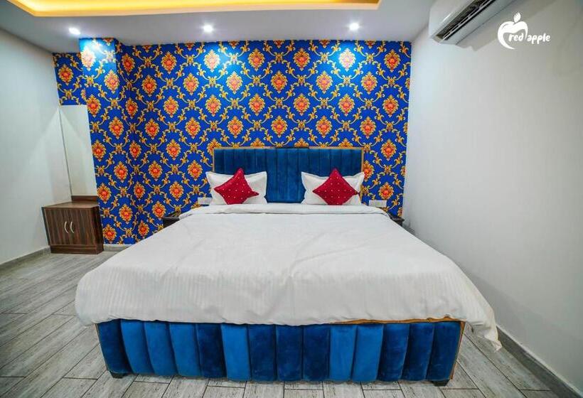 اتاق لوکس با تخت بزرگ, Red Apple Near Railway Station Chandigarh