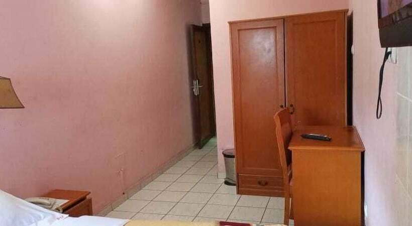 Standard Room, Peninsula Plaza