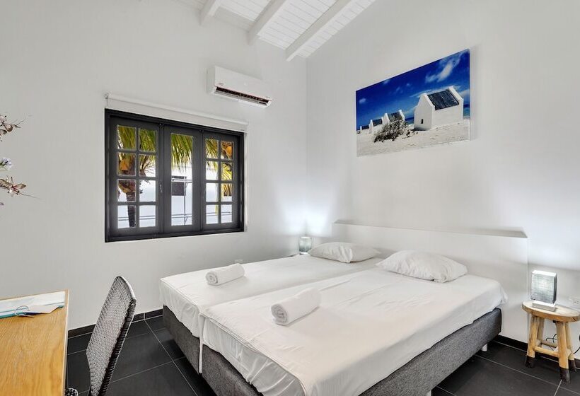 اتاق لوکس, Resort Bonaire