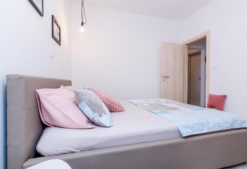 آپارتمان 2 خوابه با چشم‌انداز دریا, Apartments Bell Memories