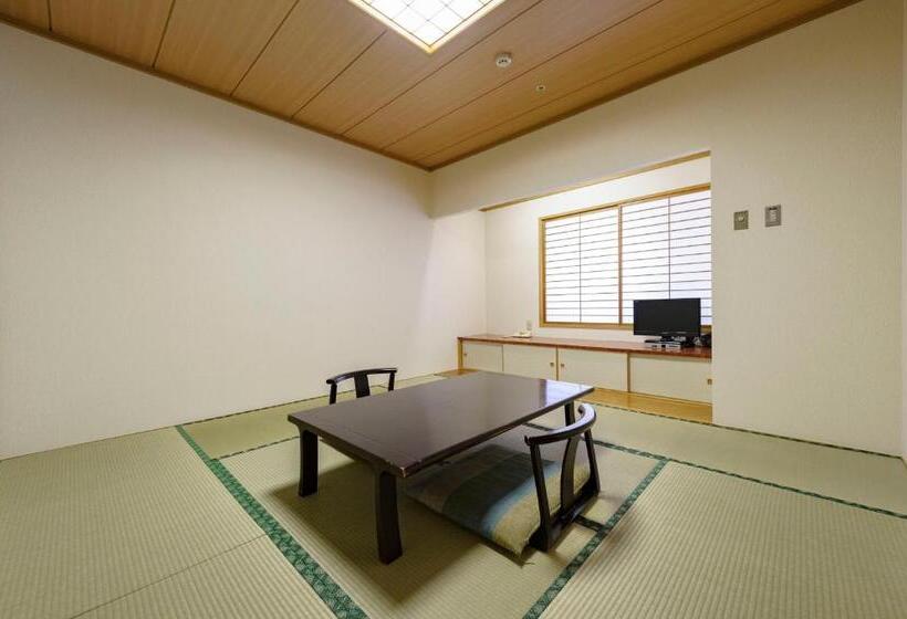 اتاق استاندارد سه نفره, Court Hotel Asahikawa