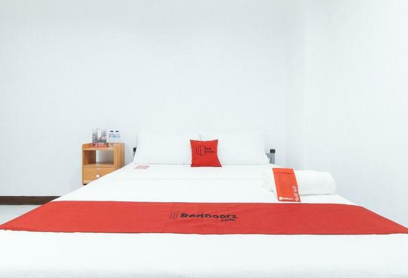 Номер Deluxe, Reddoorz @ Catalina Pension House