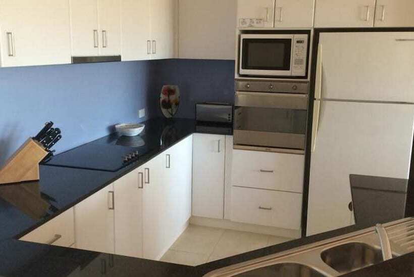 Апартаменты 3 Спальни Вид на Море, Avoca Palms Resort Apartments