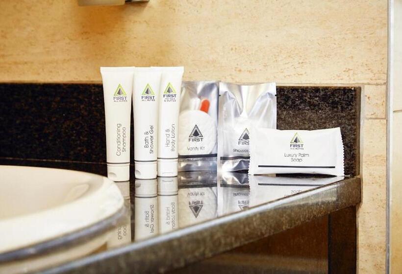 Номер Стандарт Вид на Море, First Group The Palace Allsuite