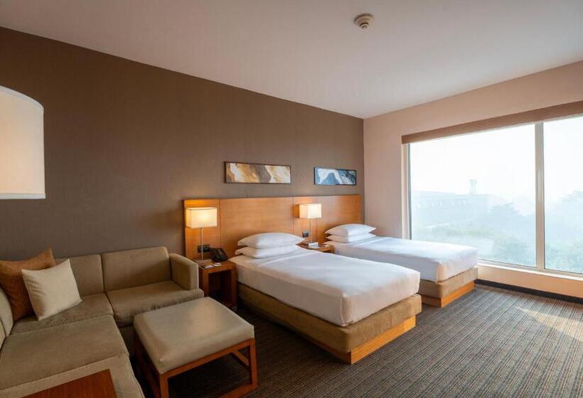 带大床的标准间, Hyatt Place Gurgaon Udyog Vihar