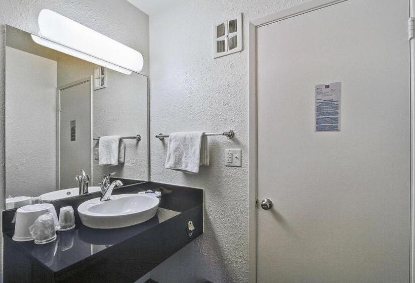 Четырехместный Номер Deluxe, Motel 6 Green Bay, Wi
