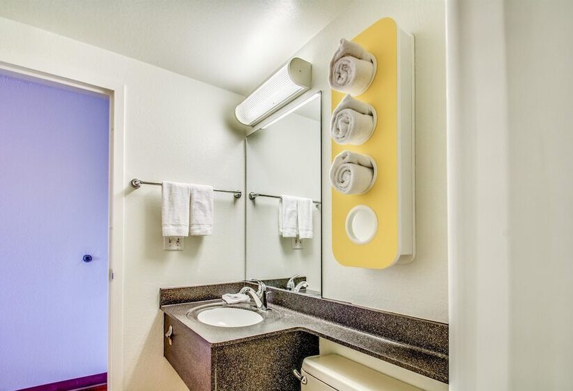 Номер Стандарт 2 Двуспальные Кровати, Motel 6amherst, Ny  Buffalo
