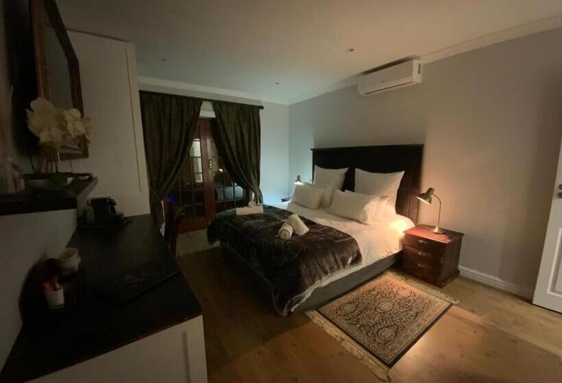 Quarto Deluxe Vista Piscina, Goblin S Mead