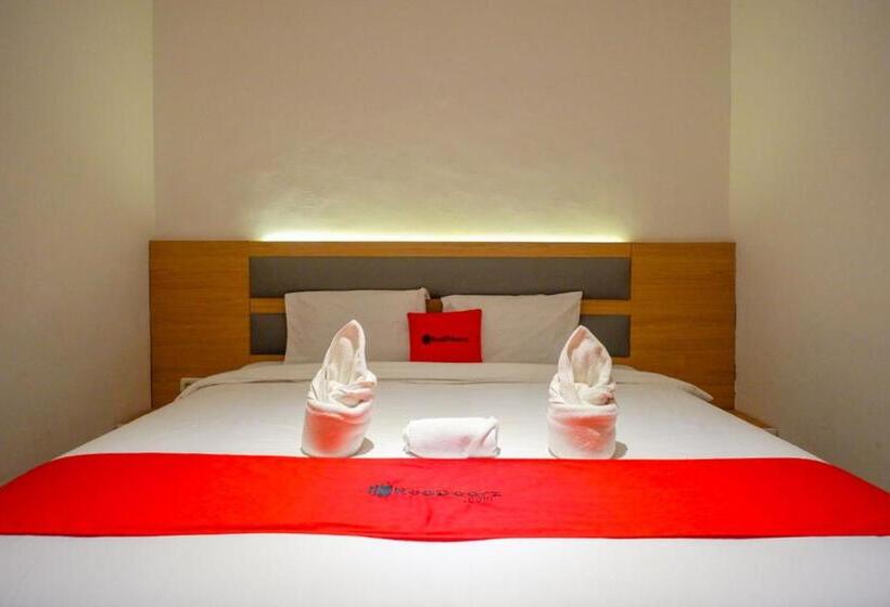 디럭스 룸, Reddoorz Plus @ Losari Makassar