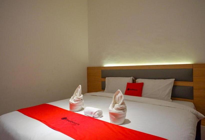 Номер Deluxe, Reddoorz Plus @ Losari Makassar