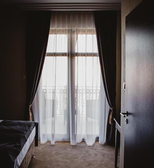 Quarto Familiar, Pałac Uniejów
