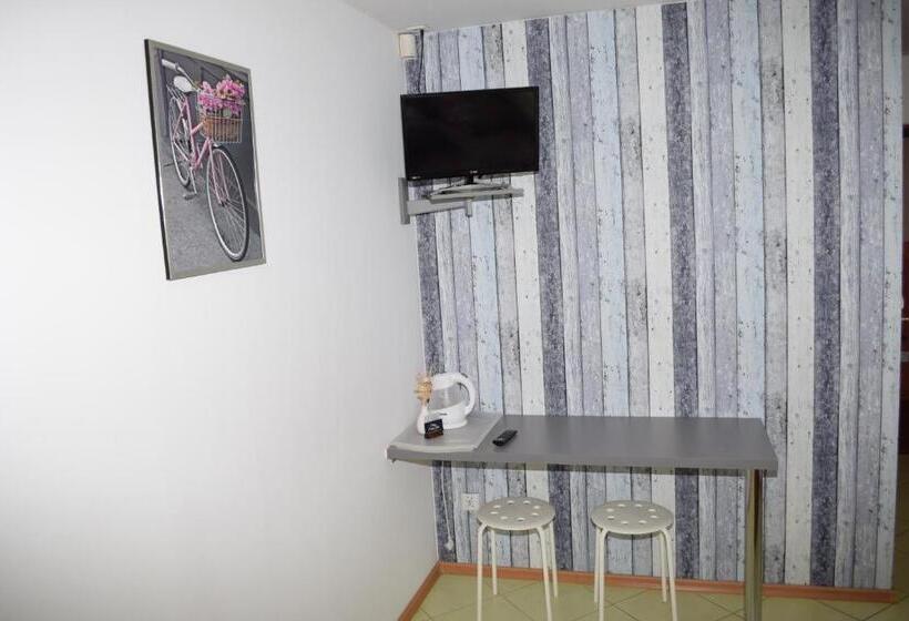 Quarto Estandar, Pokoje Emilia I Julia