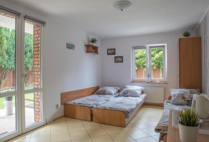 Quarto Triplo Estandar, Pokoje Emilia I Julia