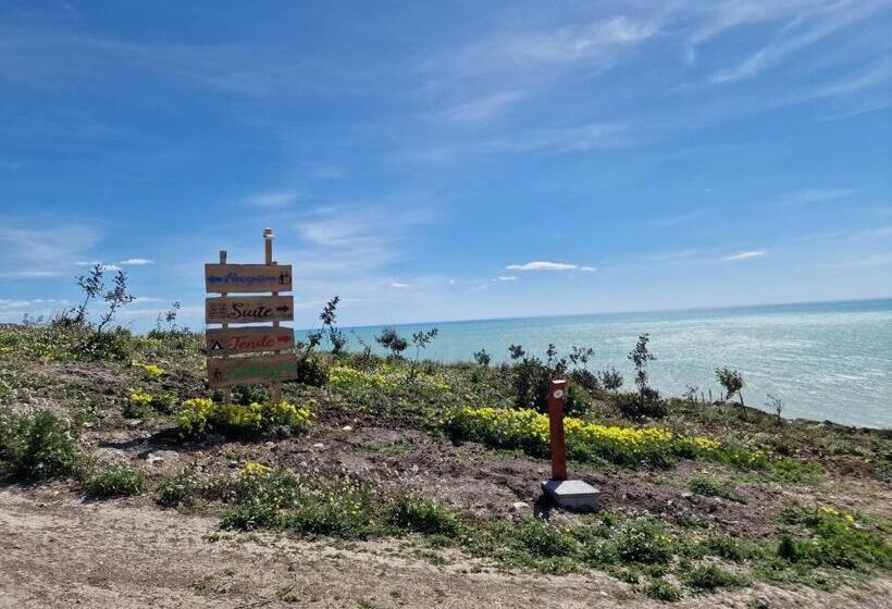 چادر با خدمات رفاهی استاندارد, Tendu  Punta Bianca Glamping Camp