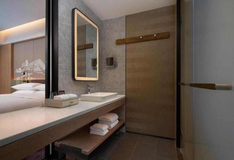 Номер Стандарт 2 Двуспальные Кровати, Courtyard By Marriott Chongli