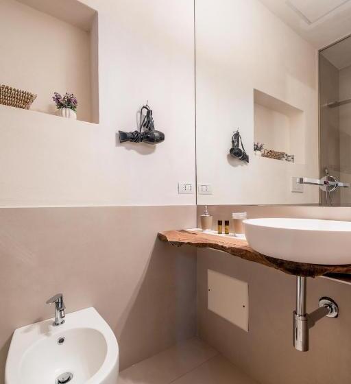 Quarto Estandar Cama King, Your Houses 2