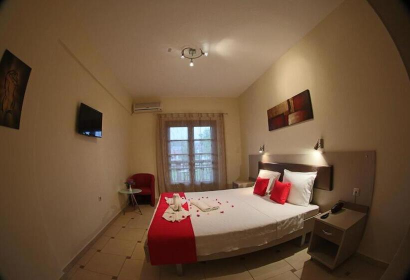 Triple Room Sea View, Avra