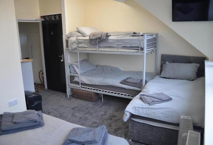 Семейный Номер, Windmill Guest House