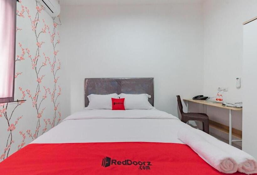 Номер Economy, Reddoorz Syariah Plus Near Tugu Bubur Ayam Cianjur