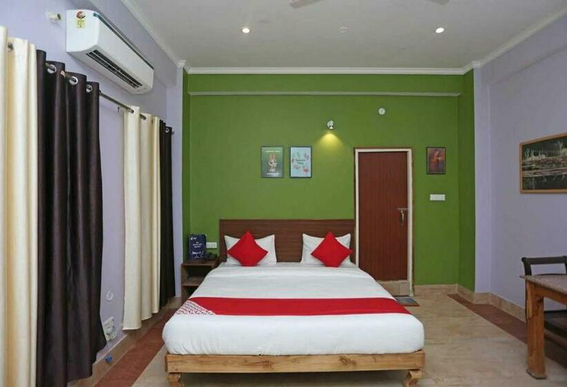 Трехместный Номер Классика, Collection O 82983 Shiv Shakti Resort