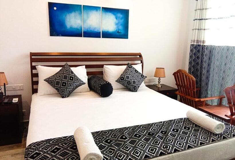 Номер Deluxe с Балконом, Ara Beach Resort Mirissa