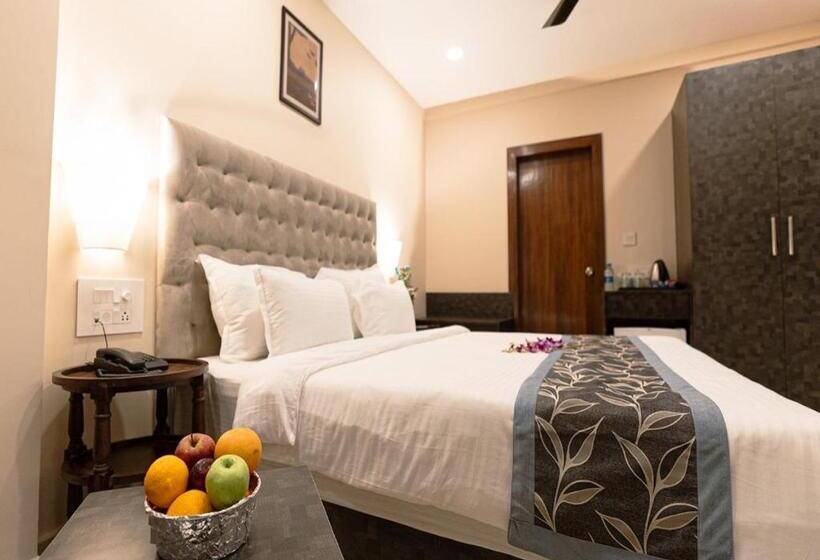 Deluxe Kamer met Uitzicht op het Zwembad, The Verda De Miranda Resort Morjim North Goa