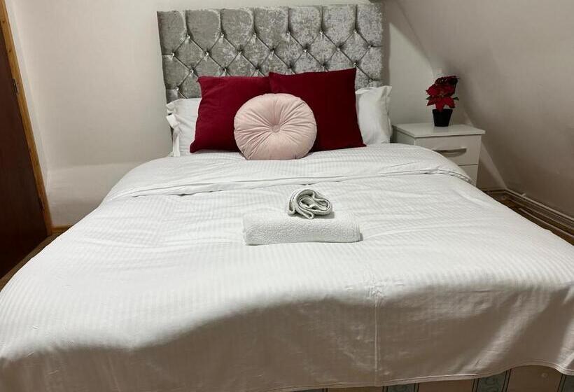Номер Стандарт Совместная Ванная, City Lodge Shadwell