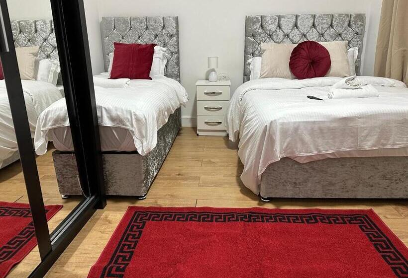 Семейный Номер Совместный Санузел, City Lodge Shadwell