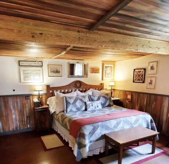 Шале 1 Спальня, Barons Creekside Resort