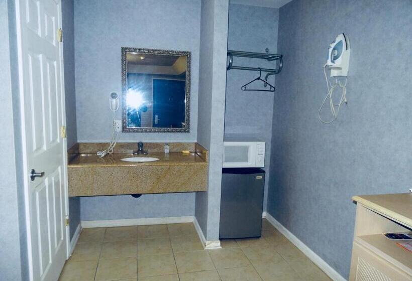 Номер Deluxe Кровать Кинг, Village Inn And Suites