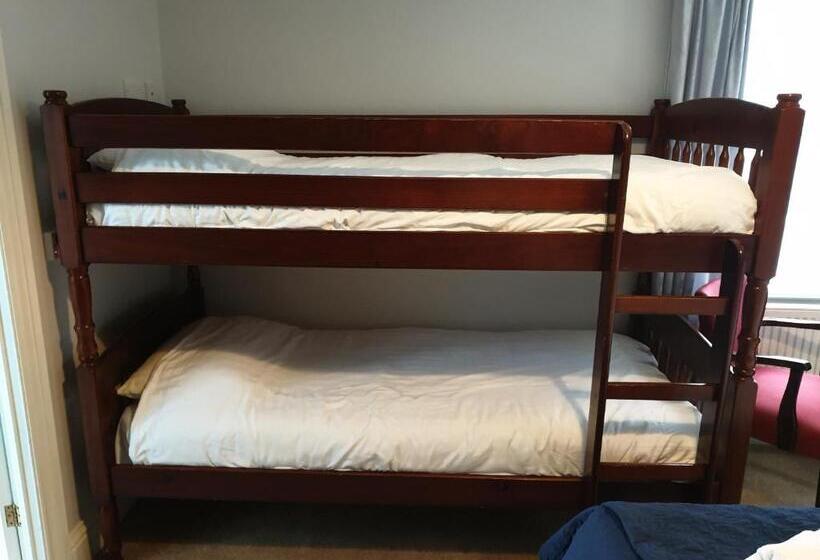 Семейный Номер, The Brandize Guest House