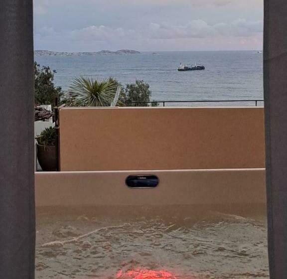 Люкс Кровать Кинг, Les Suites Love 3 Spa Vue Mer Piscine