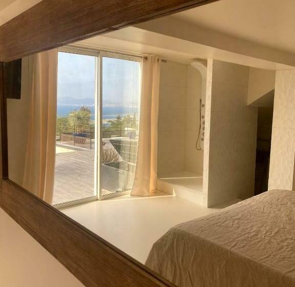 Люкс Кровать Кинг, Les Suites Love 3 Spa Vue Mer Piscine