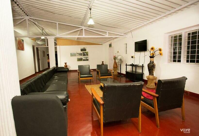 Дом 1 Спальня, Moonlight Munnar Forest Bungalow With Private Waterfalls By Voye Homes