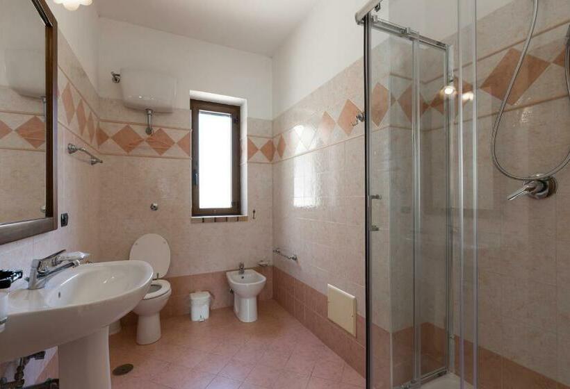 Четырехместный Номер Стандарт, Agriturismo Le Ghiandaie