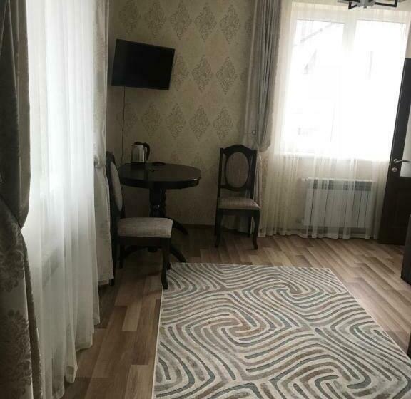 سوئیت با بالکن, Cozy Apartments
