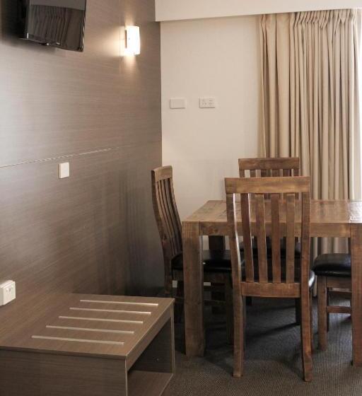 Семейный Номер, Aston Motel Yamba