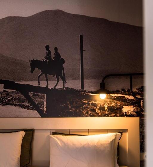 2 Bedroom Suite with Balcony, Elia Daliani