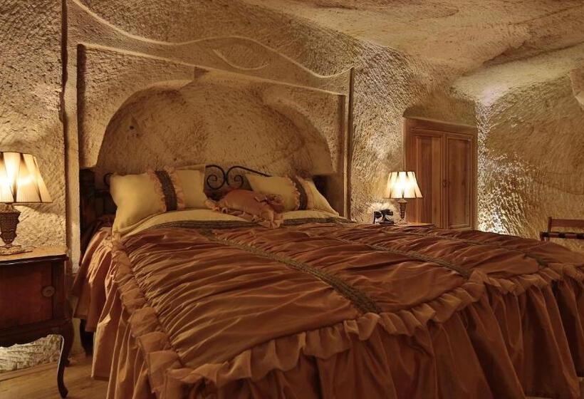 Camera Deluxe, Golden Cave Suites