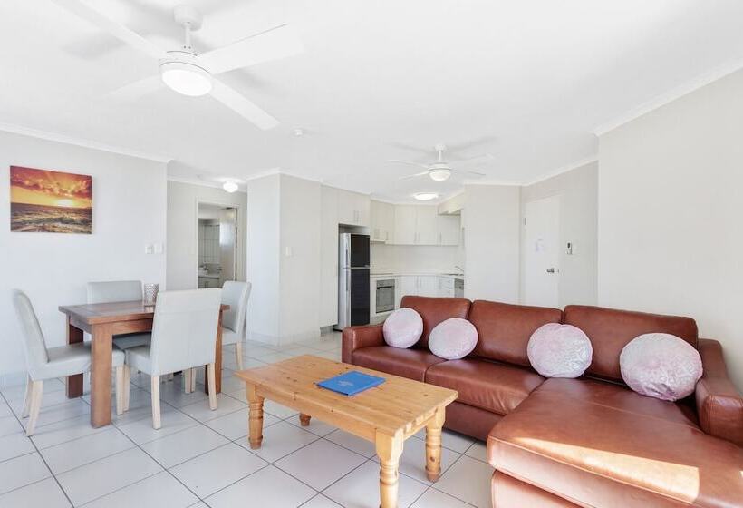 آپارتمان 2 خوابه با چشم‌انداز دریا, Langley Park Apartments